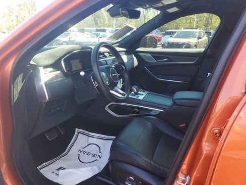 Used 2022 Jaguar F-PACE SVR image 12