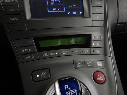 Used 2012 Toyota Prius Two image 19