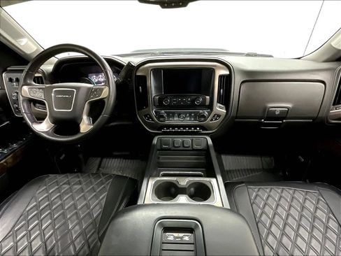 Used 2018 GMC Sierra 2500 Denali w/ Duramax Plus Package AWD/4WD image 2
