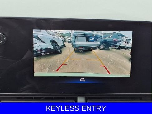 Used 2024 Chevrolet Trax ACTIV w/ Sunroof Package FWD image 10