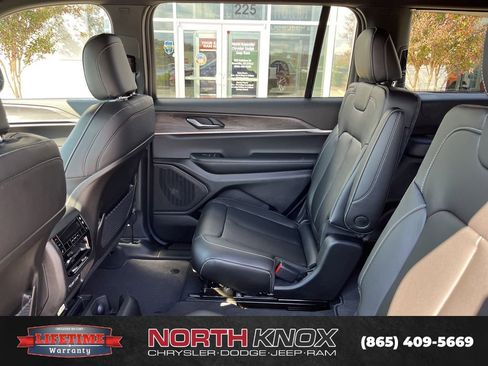 New 2025 Jeep Grand Cherokee L Limited image 15