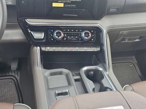 New 2026 GMC Sierra 2500 Denali w/ Denali Reserve Package AWD/4WD image 15