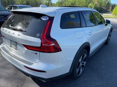 Used 2020 Volvo V60 T5 Cross Country w/ Protection Package Premier image 5