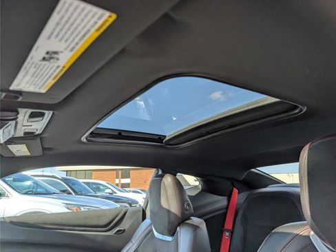 Used 2022 Chevrolet Camaro ZL1 image 32