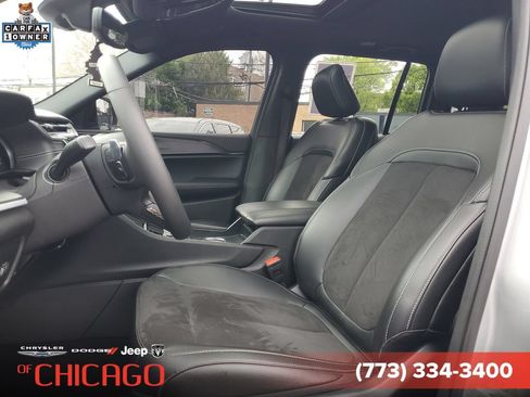Used 2024 Jeep Grand Cherokee Altitude AWD/4WD image 20