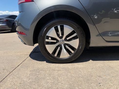 Used 2019 Volkswagen e-Golf SE w/ Driver Assistance Package FWD image 42