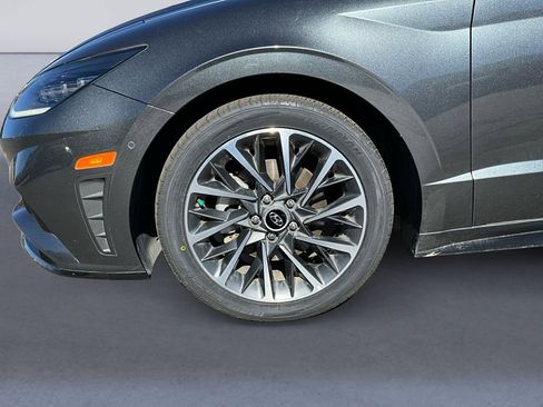 Used 2023 Hyundai Sonata Limited image 14