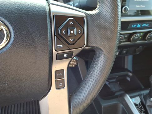 Used 2023 Toyota Tacoma SR5 AWD/4WD image 31