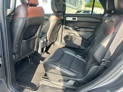 Used 2021 Ford Explorer Platinum w/ Equipment Group 601A AWD/4WD image 25