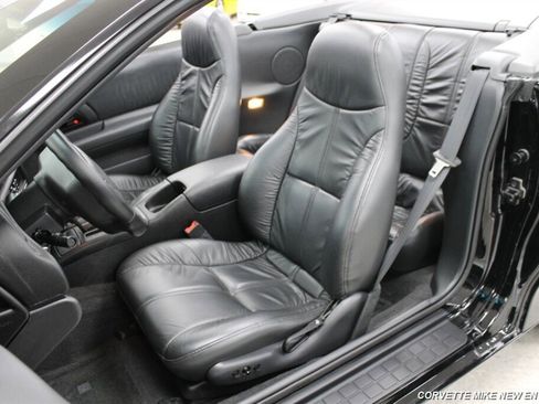 Used 1995 Chevrolet Camaro Z28 image 40