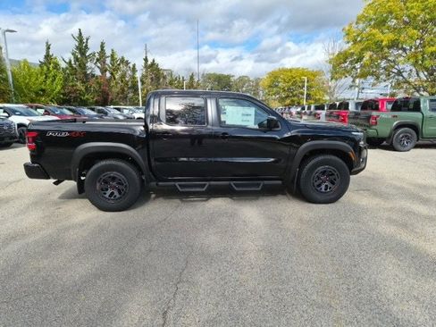 New 2026 Nissan Frontier PRO-4X w/ Pro-4x Convenience Package image 2