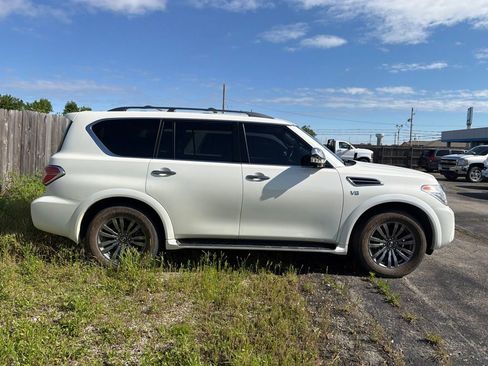 Used 2019 Nissan Armada Platinum w/ Captain's Chairs Package AWD/4WD image 4
