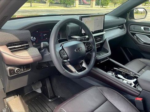 Certified 2025 Ford Explorer Platinum w/ Ultimate Package RWD image 15