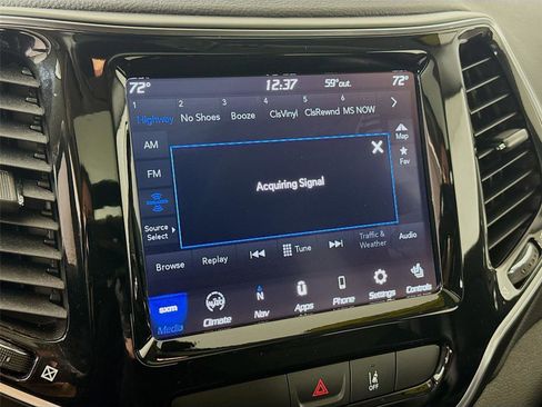 Used 2022 Jeep Cherokee Limited w/ Elite Package image 7