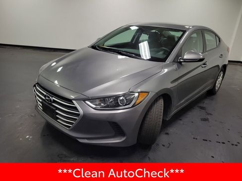 Used 2018 Hyundai Elantra SE w/ Cargo Package image 4