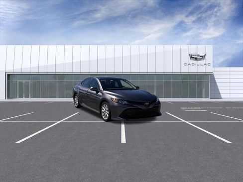 Used 2020 Toyota Camry LE FWD image 1
