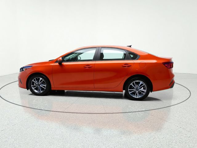 Certified 2024 Kia Forte LXS w/ LXS Technology Package FWD image 3