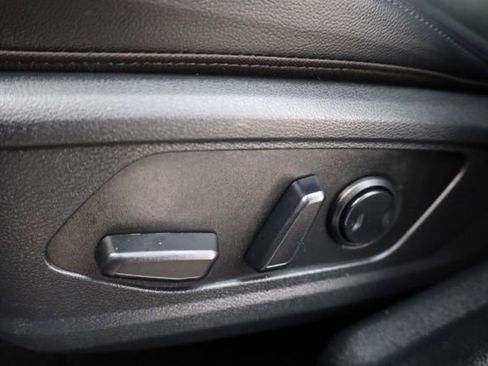 Used 2025 Kia Sportage EX image 18