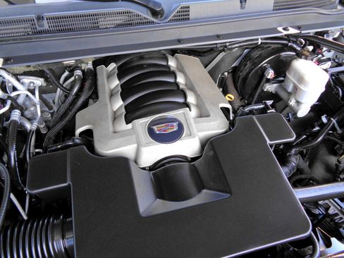 Used 2019 Cadillac Escalade ESV Platinum image 22