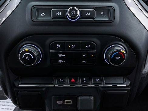 Used 2021 Chevrolet Silverado 1500 Custom image 24