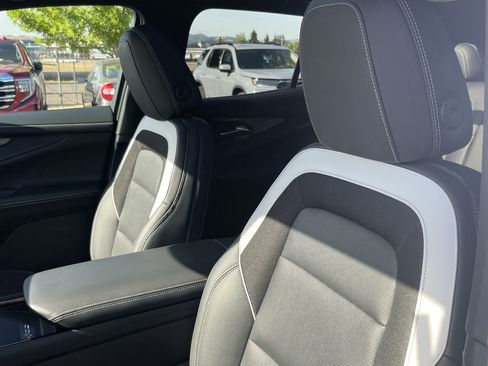 Used 2024 Chevrolet Blazer EV LT AWD/4WD image 20