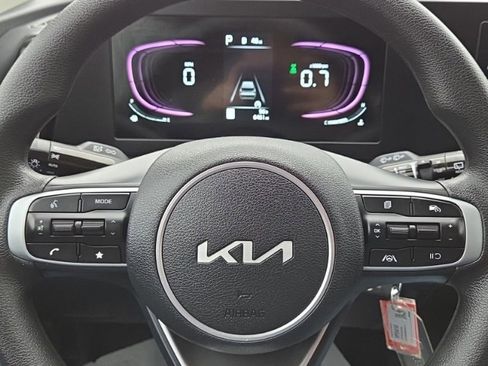 Used 2025 Kia Sportage LX AWD/4WD image 29