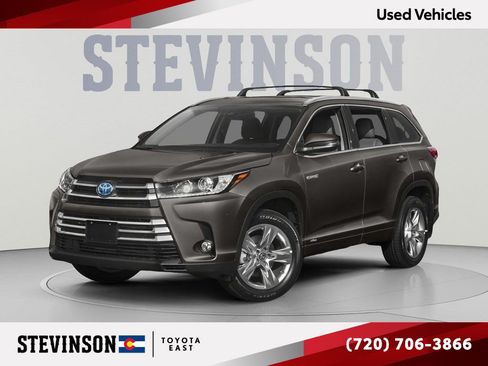 Used 2019 Toyota Highlander XLE AWD/4WD image 1