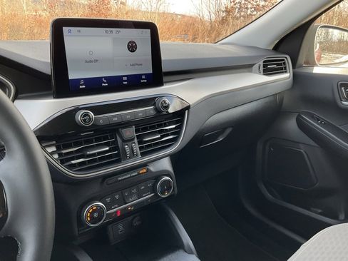 Used 2022 Ford Escape SE w/ Cold Weather Package image 29