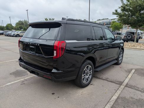 Certified 2025 Ford Expedition Active AWD/4WD image 4
