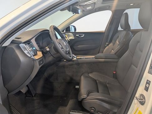 New 2026 Volvo XC60 B5 Ultra w/ Protection Package Premier image 10