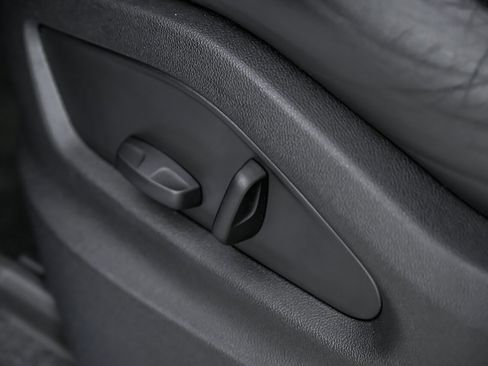 Used 2023 Porsche Cayenne Turbo GT image 25