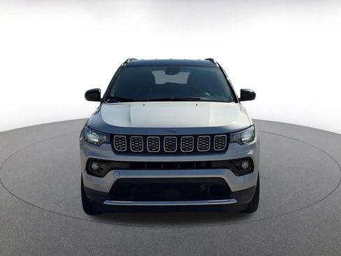 Used 2025 Jeep Compass Limited AWD/4WD image 4