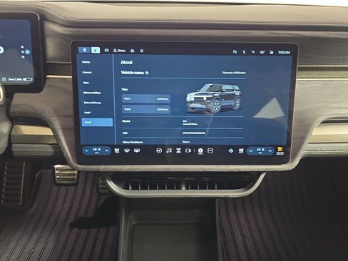 Used 2022 Rivian R1S Launch Edition image 29