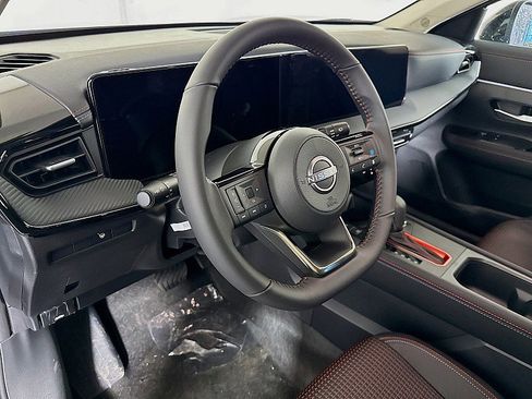 New 2026 Nissan Kicks SR w/ Cold Weather Package image 9