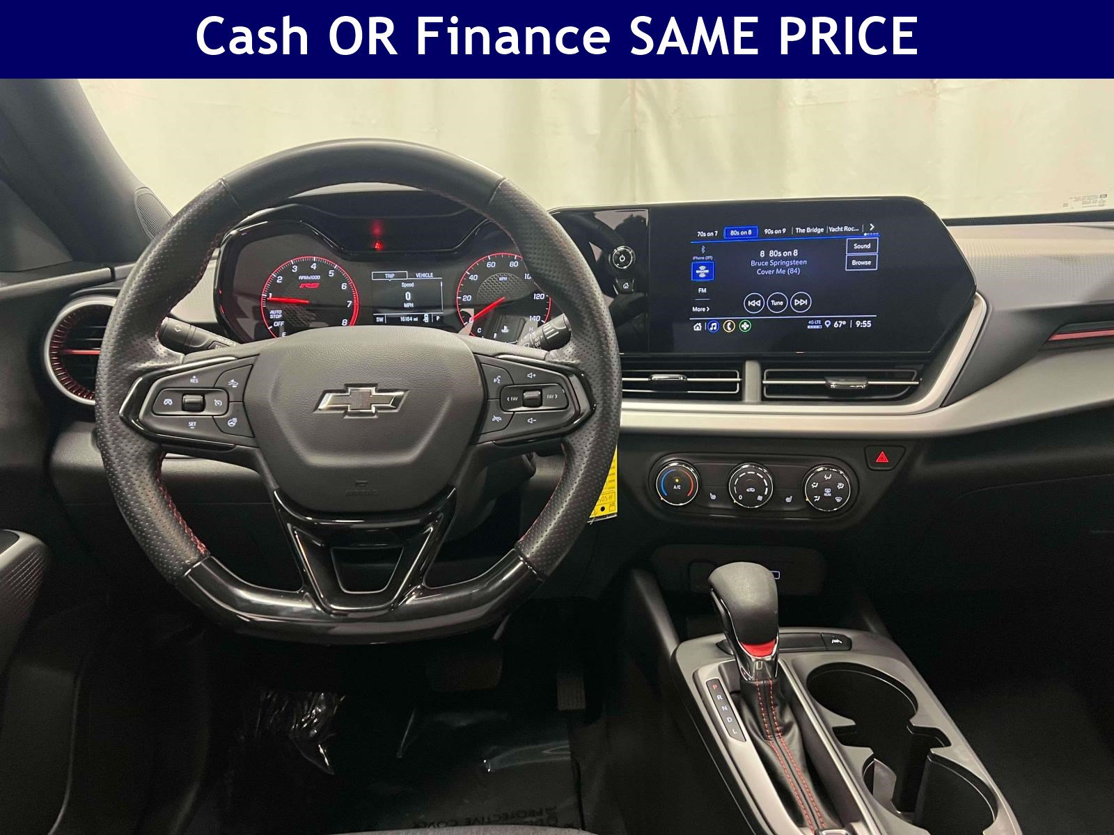 Used 2024 Chevrolet Trax RS w/ Sunroof Package FWD image 14