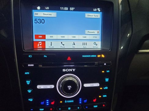 Used 2018 Ford Explorer Limited AWD/4WD image 25