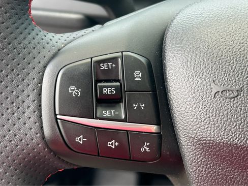 Used 2023 Ford Escape ST-Line Elite image 28