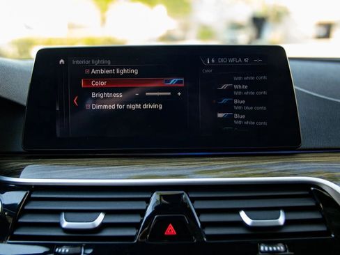 Used 2018 BMW 530i xDrive AWD/4WD image 41