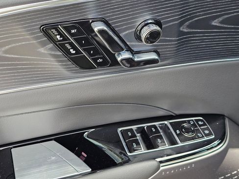 New 2026 Cadillac Lyriq Sport AWD/4WD image 22