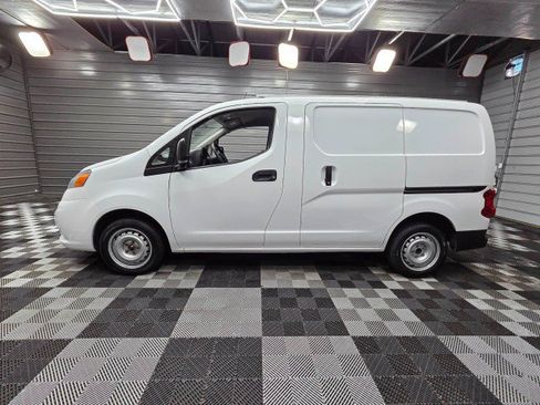 Used 2021 Nissan NV200 S FWD image 9