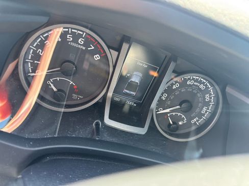Used 2023 Toyota Tacoma TRD Sport AWD/4WD image 5