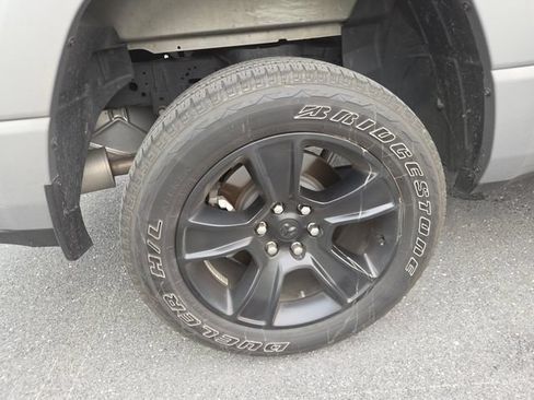 Used 2024 RAM 1500 Big Horn AWD/4WD image 31