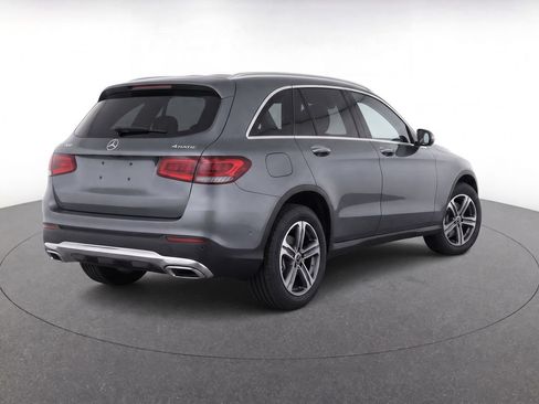 Used 2021 Mercedes-Benz GLC 300 4MATIC image 3