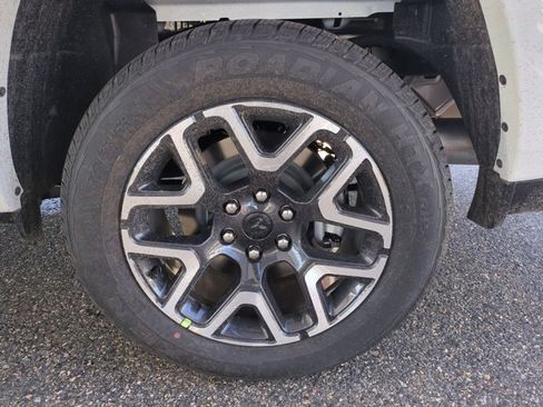 New 2026 RAM 1500 Laramie AWD/4WD image 10
