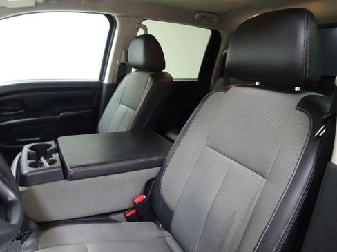 Used 2021 Nissan Titan S w/ S Utility Package image 25