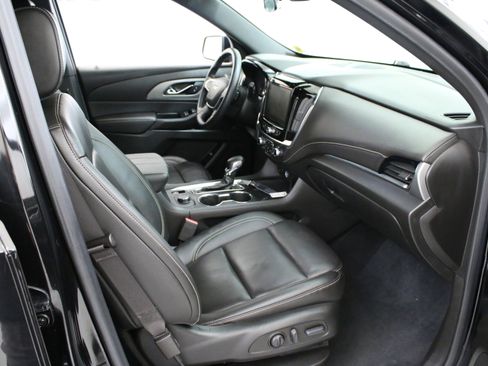 Used 2023 Chevrolet Traverse LT w/ LPO, Floor Liner Package image 29