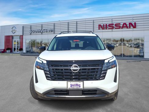 New 2026 Nissan Pathfinder SV FWD image 2