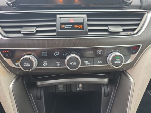 Used 2019 Honda Accord EX-L image 24