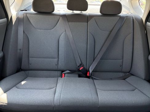 Used 2025 Kia K4 FWD image 38