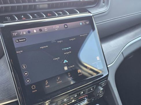 Used 2024 Jeep Grand Cherokee L Limited w/ Luxury Tech Group II image 6